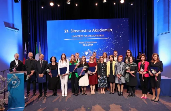 Univerza na Primorskem letos obeležuje 21. obletnico vpisa v 
Sodni register.