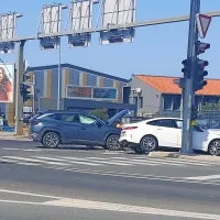 Nesreča v semaforiziranem križi&scaron;ču pri biv&scaron;em Indeju (FOTO)
