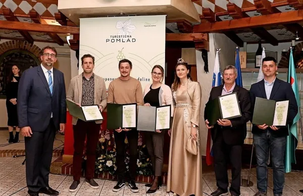 Vina župana Tadeja Beočanina iz občine Ajdovščina ...