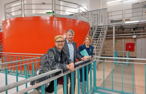 Lokacija bodočega muzejskega prostora oziroma krožne poti je 
edinstvena, saj bo speljana po prostorih hidrocentrale Doblar in se 
bo  vklapljala v vsakdan  zaposlenih.