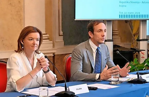 Ministrica za zunanje in evropske zadeve Republike Slovenije 
Tanja Fajon in predsednik Dežele FJK Massimiliano Fedriga