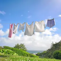 Le kaj je lepšega kot pa sveže oprano perilo, ki prijetno diši po 
svežem zraku in v vonju izbranega mehčalca.