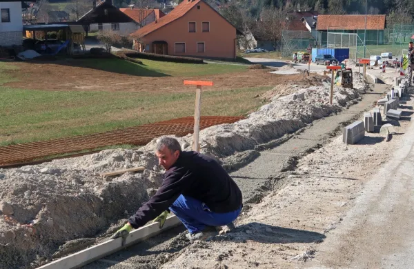 V Idriji po polžje nad izgube vode