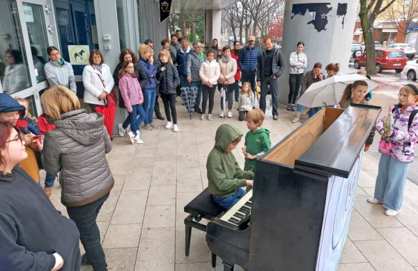 V Kopru in Novi Gorici obeležili svetovni dan klavirja