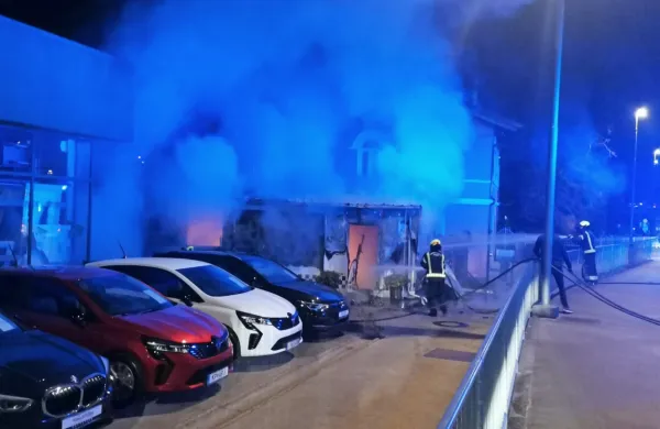 V Kopru je izbruhnil požar