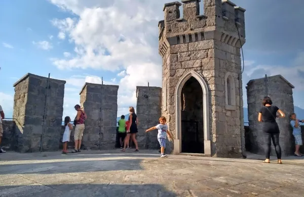V soboto odpirajo grad Rihemberk, v torek pa park Rafut