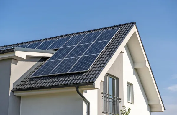 Prihranite pri stro&scaron;kih elektrike že pred priklopom sončne elektrarne!