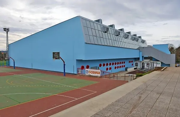 &Scaron;portna dvorana Sežana z novo preobleko