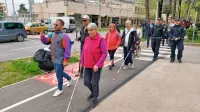 Izzive rešujejo tudi s tiflopedagogom Petrom Rotom (levo), ki je za 
slepe neprecenljiva pomoč. 