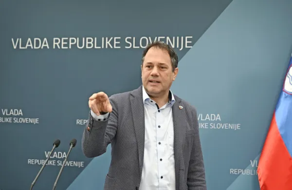 Podpredsednik vlade, pristojen za komuniciranje, Matej Arčon