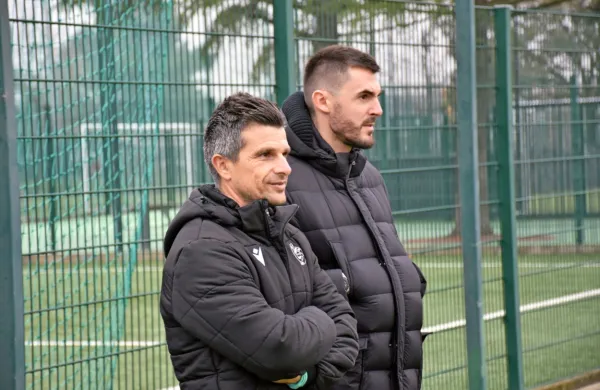 Športni direktor FC Koper Ivica Guberac (desno) to sezono 
sodeluje že s četrtim trenerjem. Na fotografiji je z Zoranom 
Zeljkovićem, ki je Bonifiko zapustil   jeseni.
