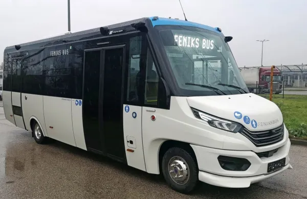 V torek in sredo bo na linijah 5 in 6 vozil električni midi avtobus 
Feniksbus.  