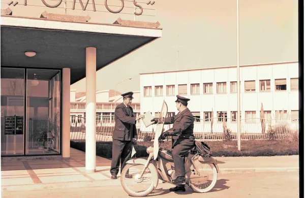 Upravno stavbo Tomosa so lani porušili.  (SI_PAK/1046/001/001/00374/00008 - digitalna kopija, original hrani Dokumentacija Tehniškega muzeja Slovenije).