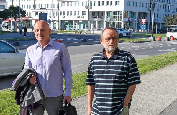 France  Krašovec   pred  leti,  ko  se  je  na  koprskem  okrožnem  sodišču 
začenjalo  prvo  sojenje.