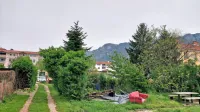 Na območju ob  Tovarniški cesti je občina predvidela gradnjo 
večstanovanjskega objekta s socialnim programom. 