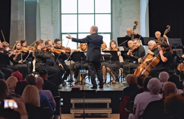Obalni komorni orkester je lani praznoval 40. obletnico delovanja. 