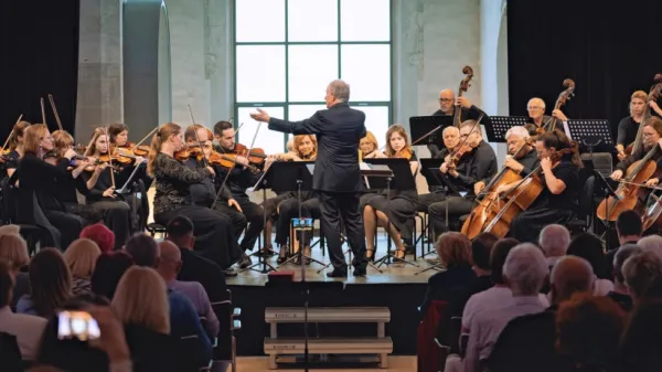 Obalni komorni orkester je lani praznoval 40. obletnico delovanja. 