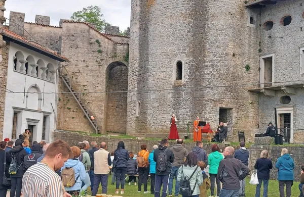 Grad Rihemberk v petek odpira vrata