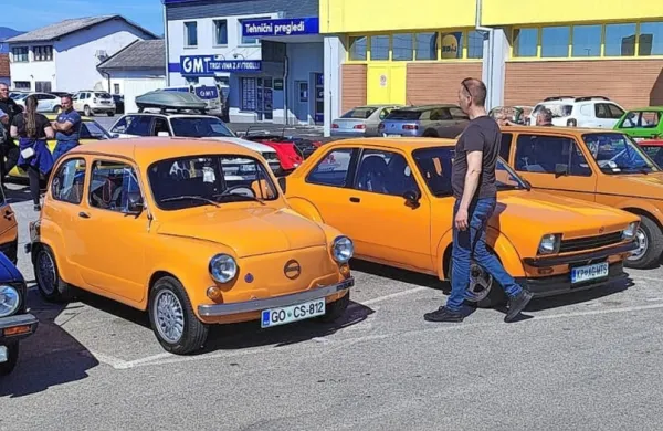 Golfi, fičoti, renaulti in drugi avti, ki jih na naših cestah ni videti 
več.