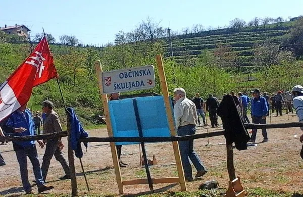 Letos plaketi za Komarjevo in Zorna