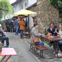 (FOTO) Tradicionalna prireditev Brda in vino v &Scaron;martno privabila množico ljudi