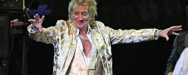 Priljubljeni britanski pevec Rod Stewart prihaja v Ljubljano.