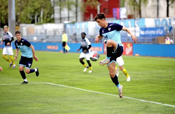 Haris Kadrić (z žogo) je  z goloma potopil Radomlje  za napredovanje Gorice v polfinale slovenskega pokala. Lahko nocoj ponovi vajo z Beltinčani?