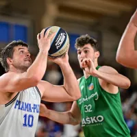 Anže Srebovt (levo $@ ) je vknjižil dvojni dvojček 23 točk in deset 
skokov.
