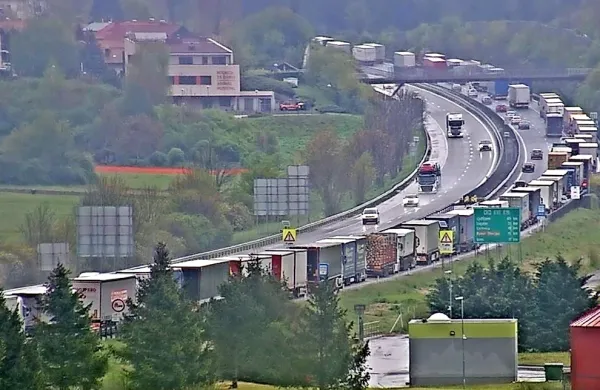 Včerajšnji prizor s primorske avtoceste.