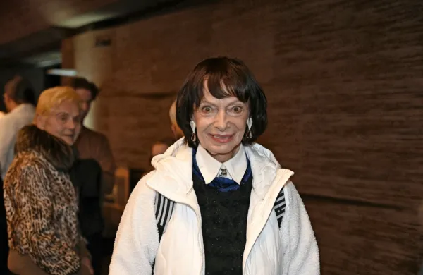 V zadnjih letih se je Koširjeva dvakrat spopadla z rakom, o boju z 
boleznijo pa je tudi večkrat javno spregovorila.