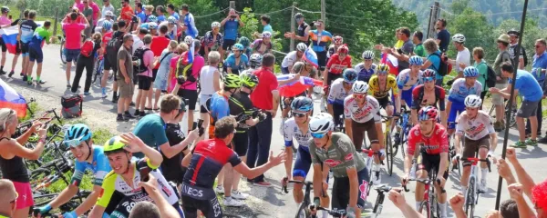 Tadej Pogačar bo prvič zavrtel pedala na kolesarski dirki po Italiji: pri&scaron;el, videl, zmagal?