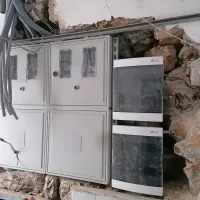 Podjetje BRDS v Matteottijevi ulici zamenjalo elektro omarico, solastniki se pritožujejo