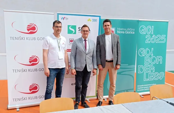 Na včerajšnji predstavitvi teniškega turnirja v Novi Gorici (z leve): 
direktor turnirja Primož Strel, novogoriški župan Samo Turel in 
direktor Tenis Slovenije Gregor Krušič.  