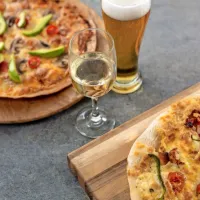 Izogibajte se preslani hrani in alkoholu.