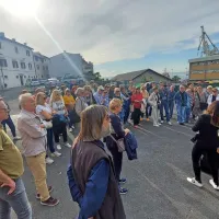 Skupinski sprehod po Bo&scaron;adragi priklical spomine z vonji in okusi