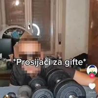 Obtoženega tiktokerja ni bilo na sodi&scaron;če, a je sporočil, da krivde ne prizna