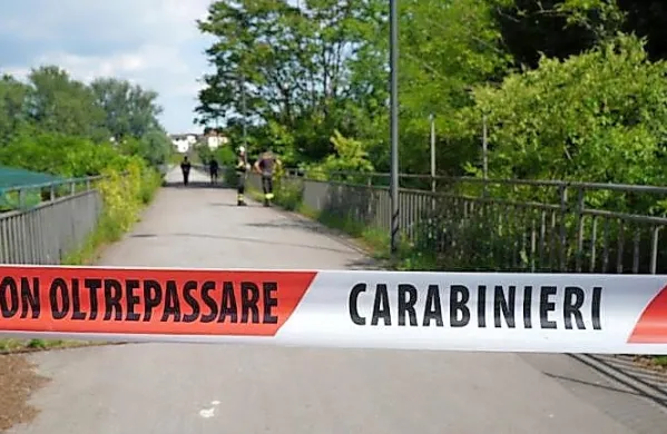 Goriški karabinjerji so ugotovili identiteto moškega, čigar truplo 
so v soboto našli pod podgorsko “pašerelo”.