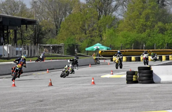 Primorski dirkači so krojili vrh tudi v razredu supermoto.
