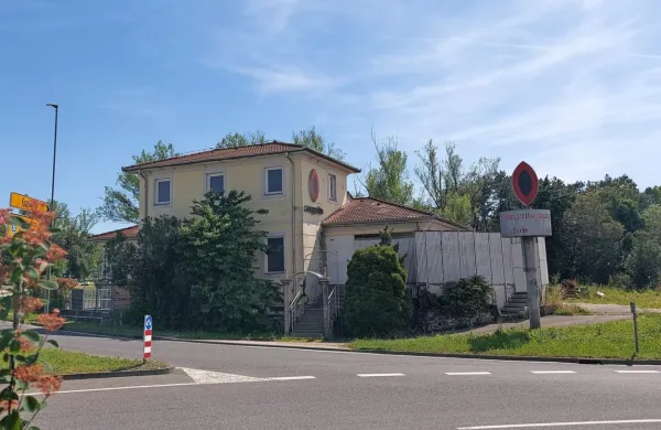 Na  italijanskem  spletnem  forumu  Gnoccatravels  se  je   konec minulega  tedna  pojavila  novica, da naj  bi   klub 
Margerita  zaprl  vrata.  