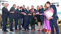 Za letošnjega Kralja refoška so okronali Gregorja Koreniko iz kleti 
Robi&Dorjano Korenika.