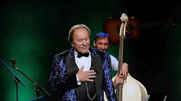 Miro Ungar še danes najraje prepeva. 