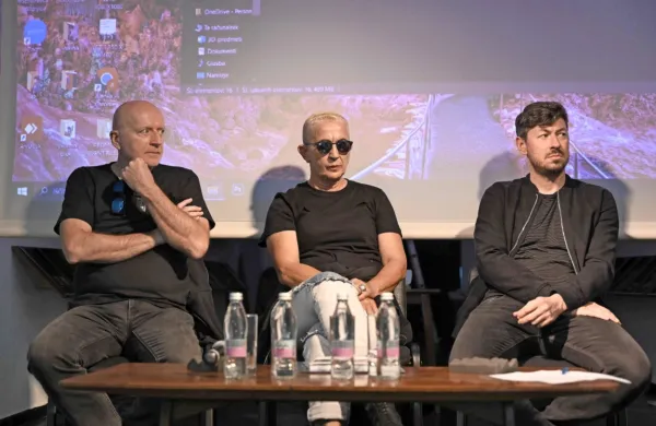 V Škucu so spregovorili (z leve):  Igor Stevanović (Grupe Grad), Vim 
Cola (Paraf) in Darko Terlević (The Siids).
