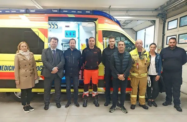 Novo re&scaron;evalno vozilo ima tudi električno posteljo
