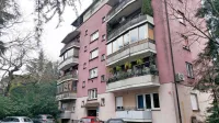 Družba Star Solar, ki je od sredine novembra lani v lasti Roberta 
Goloba, ima sedež v Novi Gorici.