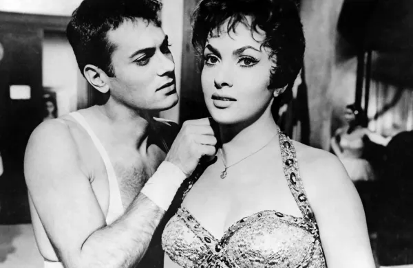 Gina Lollobrigida   je bila ena največjih italijanskih filmskih 
igralk.