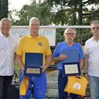 Nagrajenca za življenjsko delo sta  Vladimir Jakomin (drugi z leve) 
in Jovo Milinković (tretji).