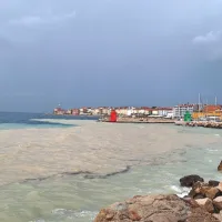 Poplavilo Tartinijev trg v Piranu, pe&scaron;pot med Piranom in Fieso je zaprta