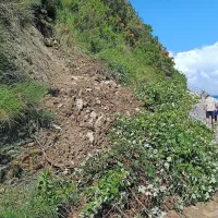 Poplavilo Tartinijev trg v Piranu, pe&scaron;pot med Piranom in Fieso je zaprta