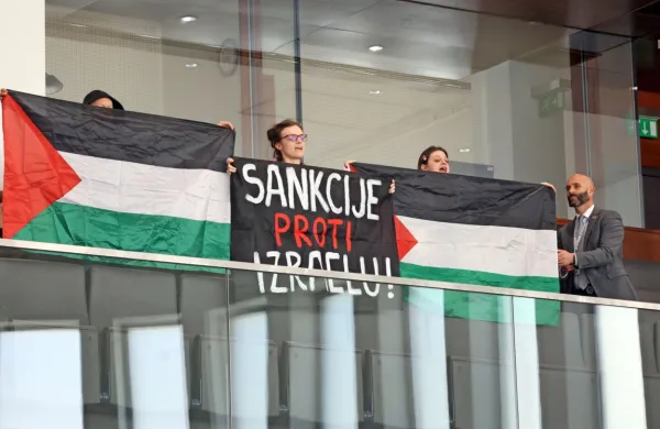 SDS vložila predlog za razpis posvetovalnega referenduma o priznanju Palestine