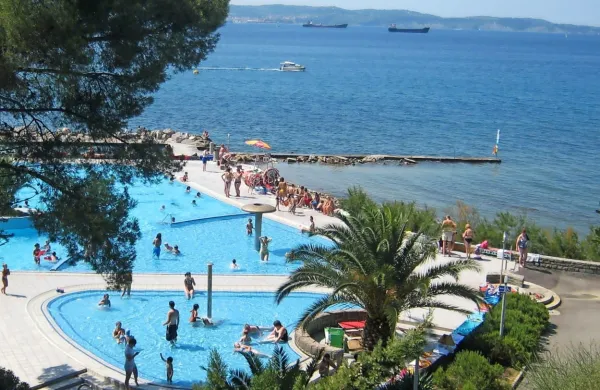 Na Debelem rtiču vsako leto letuje okoli 16.000 otrok iz vse 
Slovenije.
